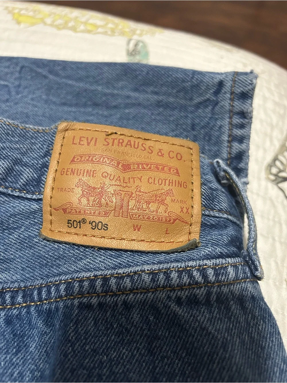 Levi's Men's Straight Jeans in Medium Blue Wash